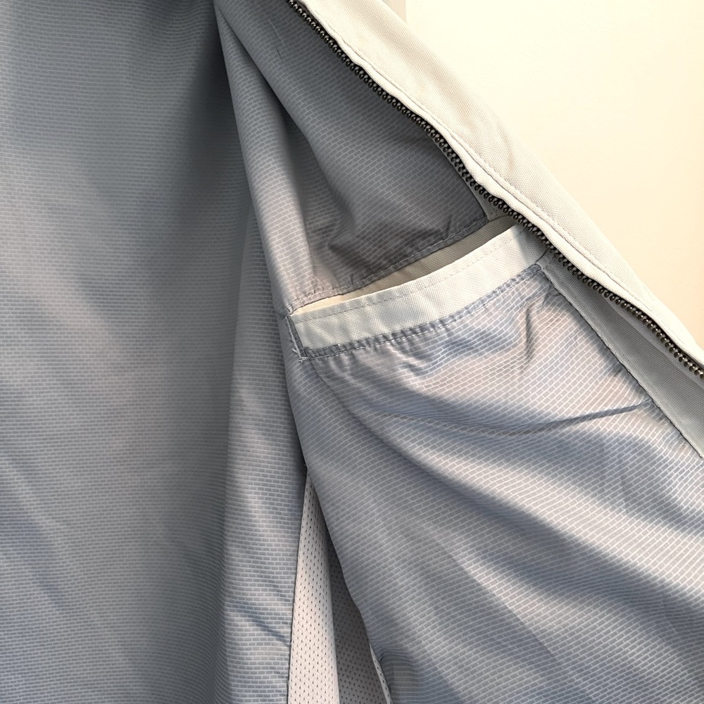 GAP Lightweight Jacket - Picture 4 of 4